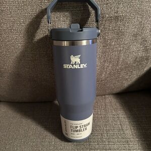 Stanley 30 oz Flip Straw Tumbler in petrol